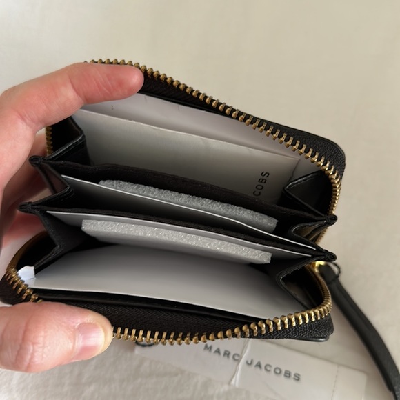 Marc Jacobs Wallet - Picture 5 of 5